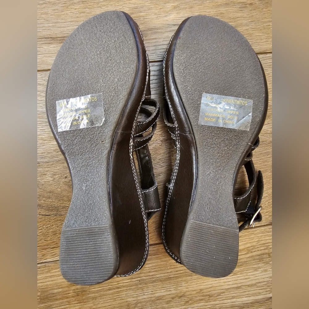 Dockers Womens Size 6M Brown Leather Sandals Wedge Heels Shoes White Stitch - Picture 7 of 10